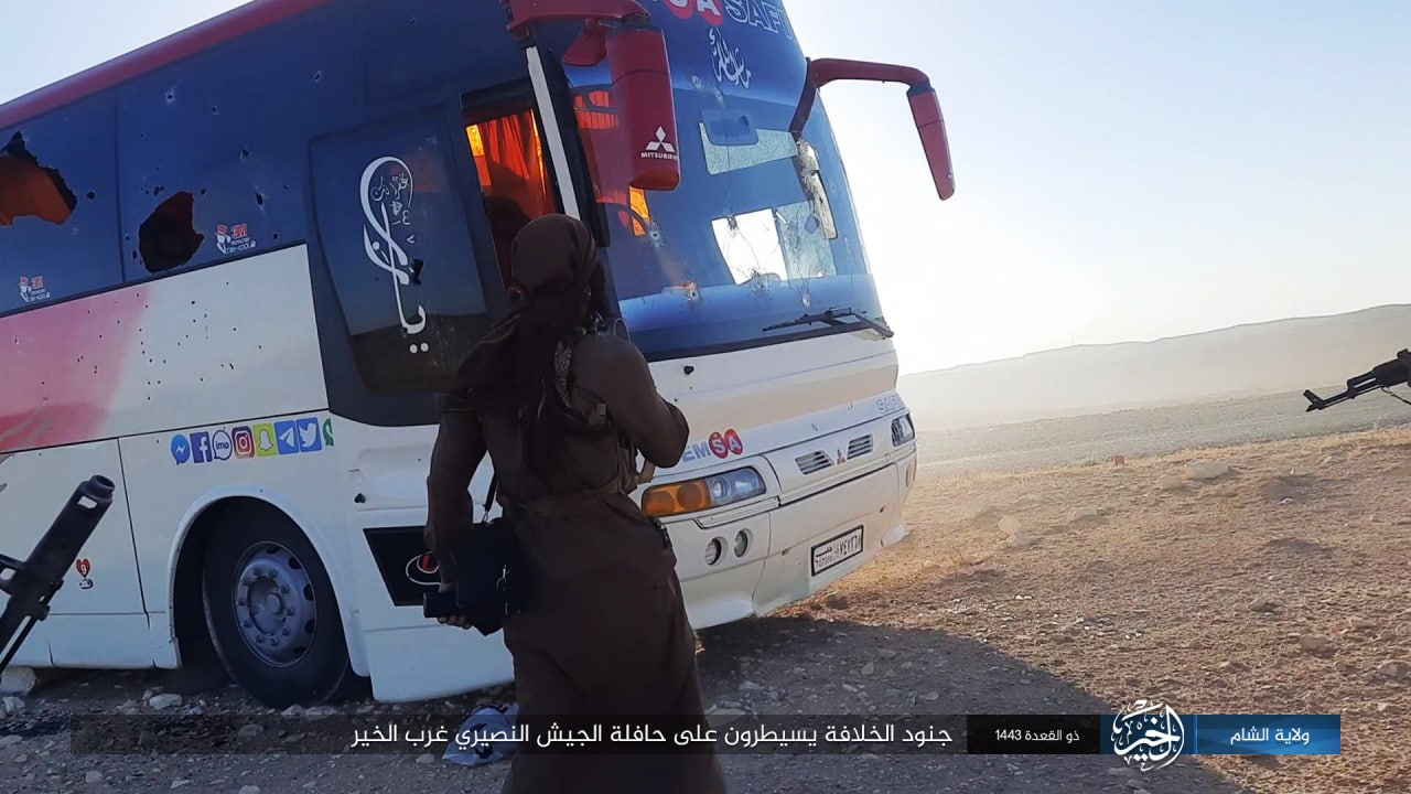 ISIS Attacks Bus in Syria, Kills 13 Including 11 Soldiers