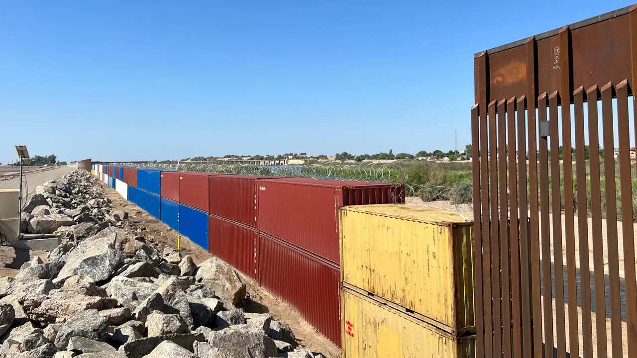 Organization threatens to “blow up” shipping containers being placed by state of Arizona in areas where no border wall exists