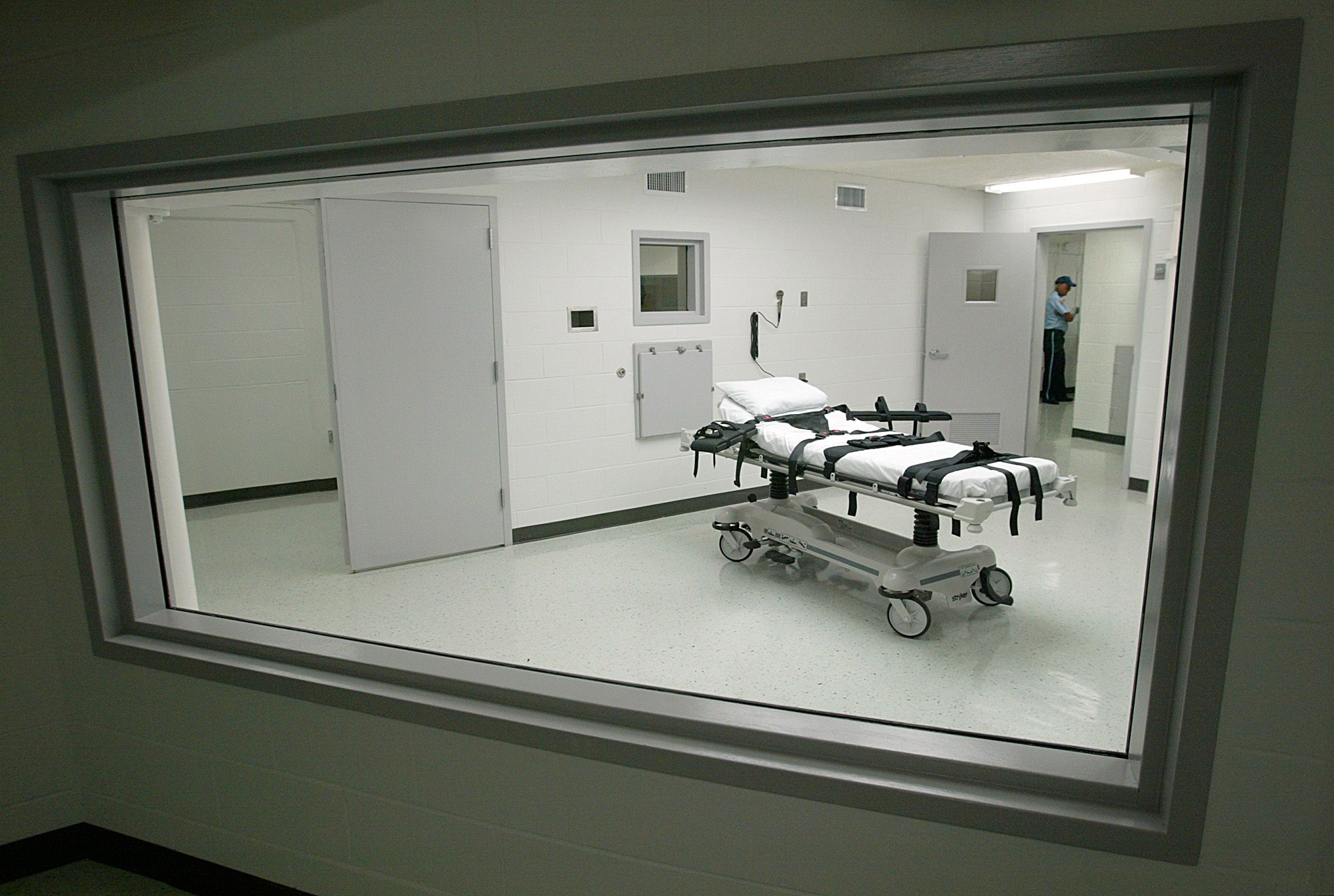 North Carolina Governor Commutes Death Sentences of 15 Inmates