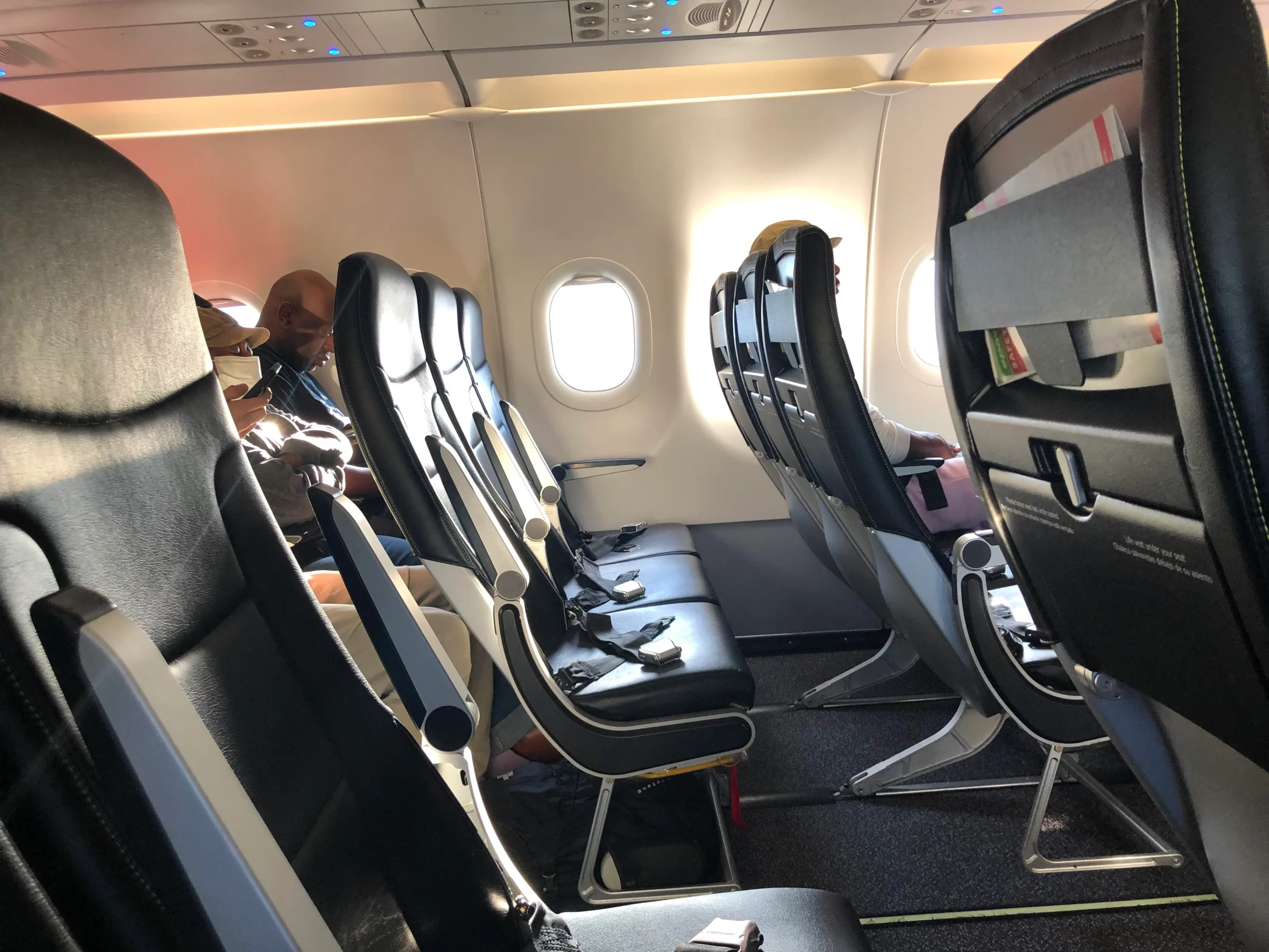 US Judge refuses to require FAA to establish minimum seat size and spacing requirements on commercial aircraft