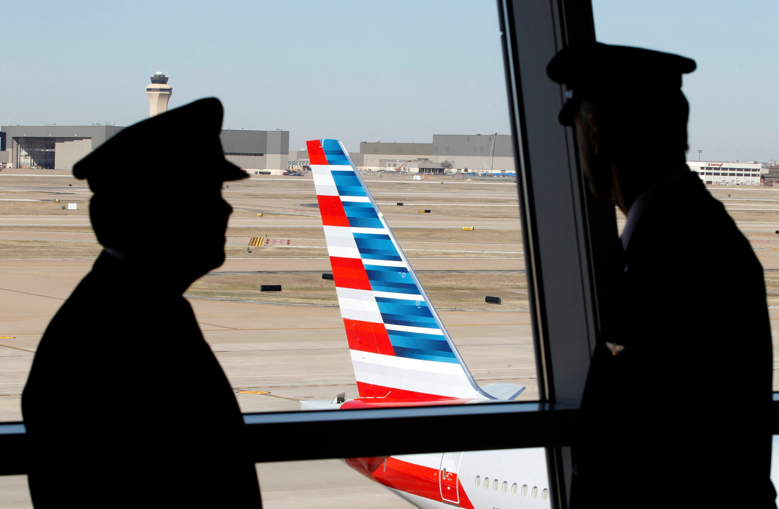 Union representing 15,000 American Airlines pilots announce strike