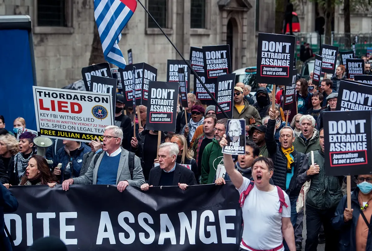 Australian Politicians Urge US to Release Assange