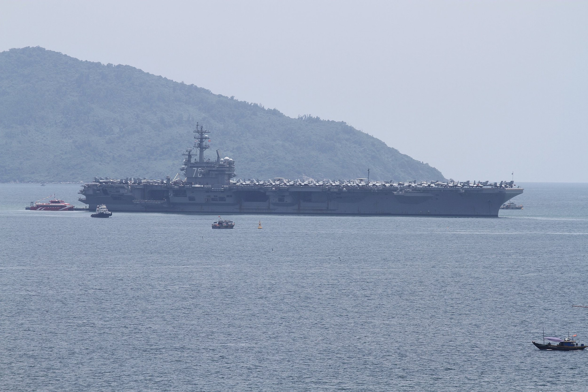 USS Ronald Reagan Makes Uncommon Visit to Vietnam Amidst Heightened US-China Relations