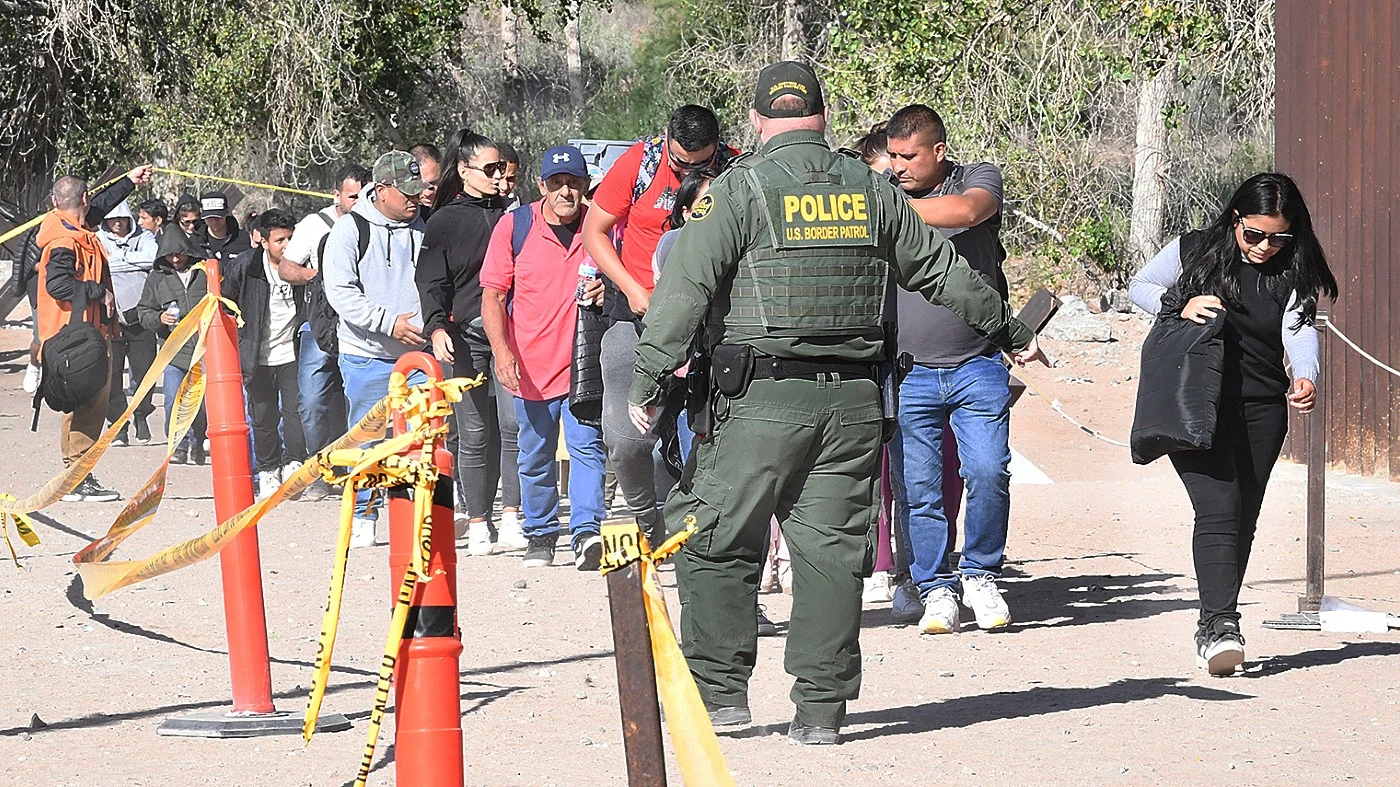 US to Extend Deportation Relief for Over 300,000 Migrants