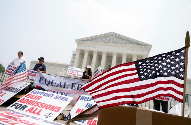 Supreme Court Strikes Down Affirmative Action at US Colleges