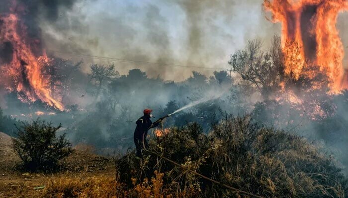 Greece Sees Historic July Heat amidst European Heatwave and Vast Wildfires