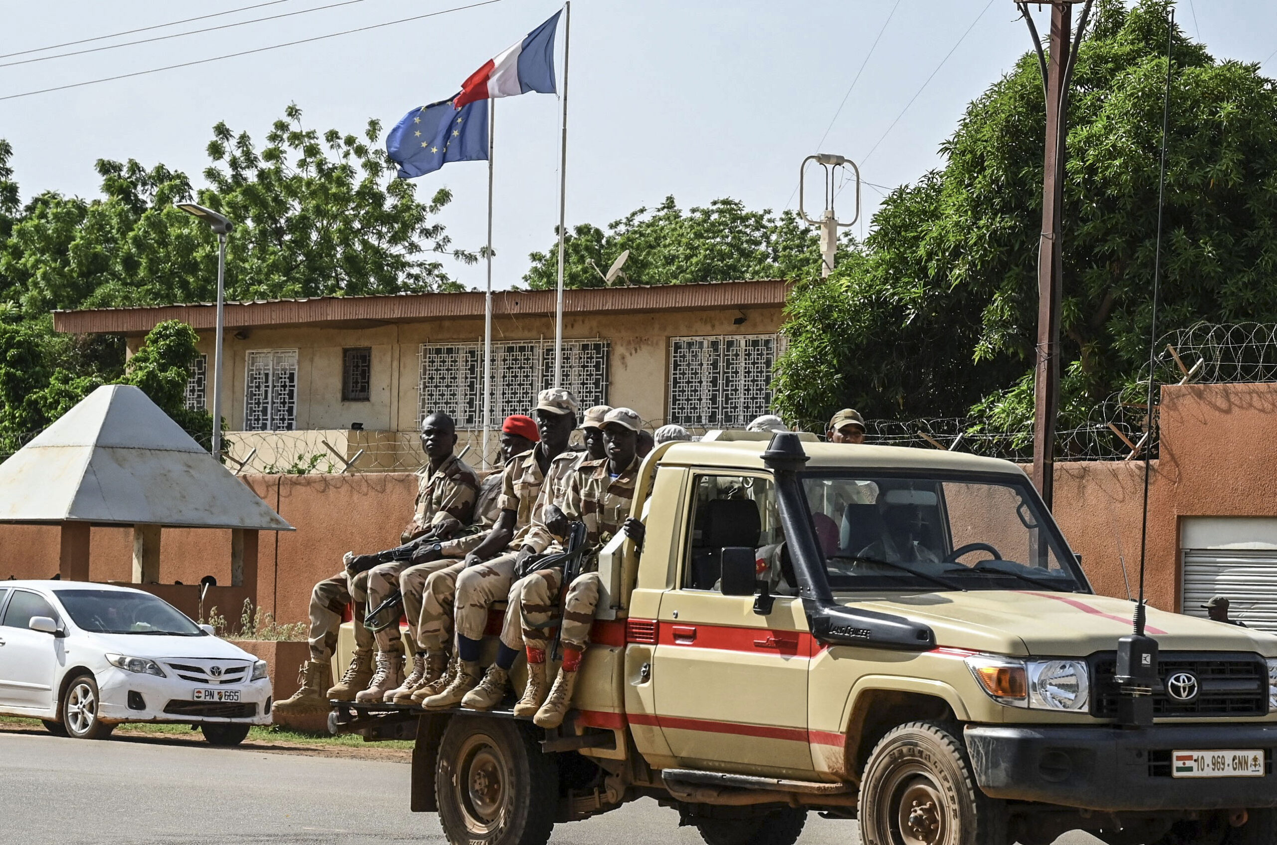 Niger’s Military Orders Expulsion of French Ambassador