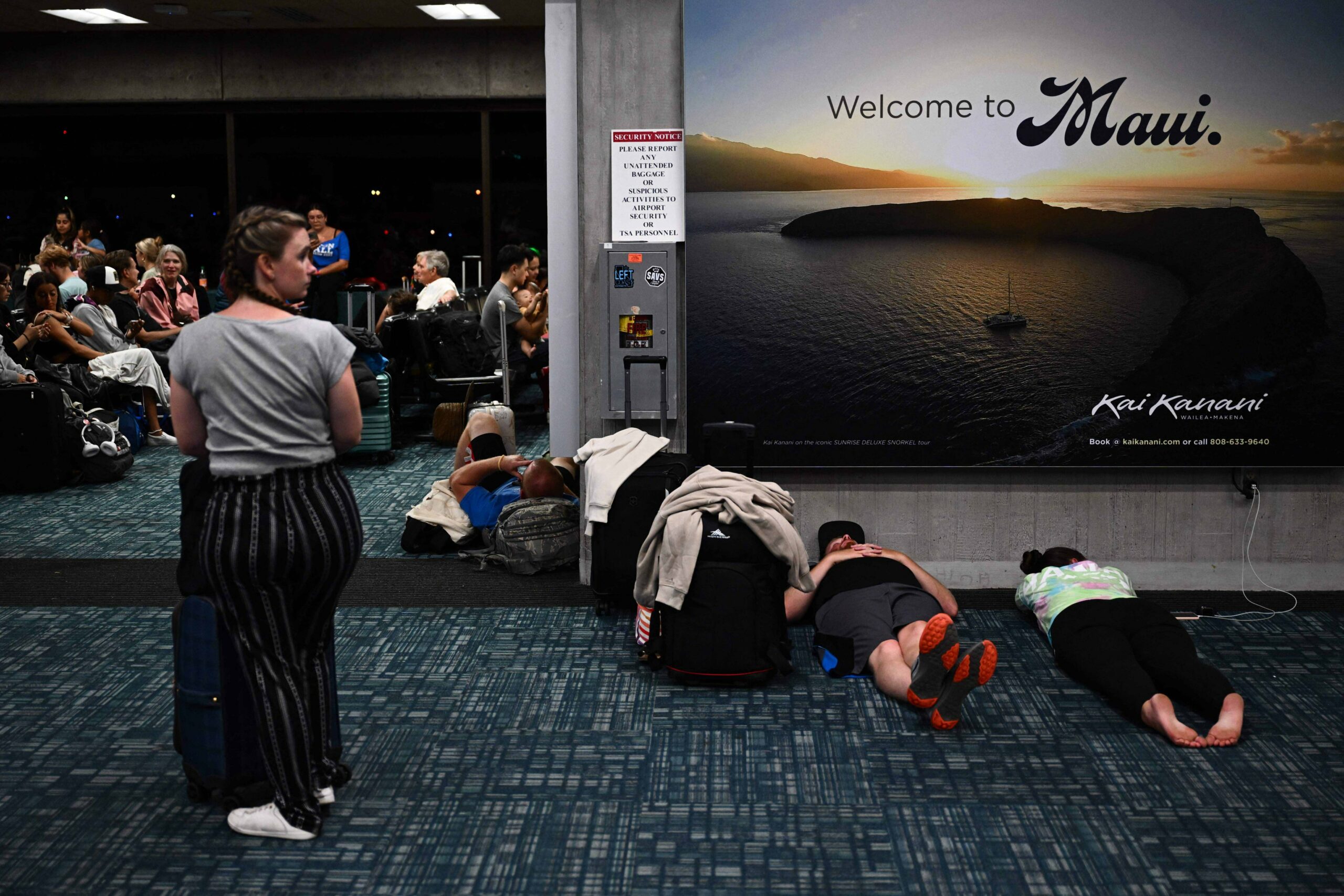 Airlines Dispatching Planes to Maui for Evacuations as Fire Wreaks Havoc on Island
