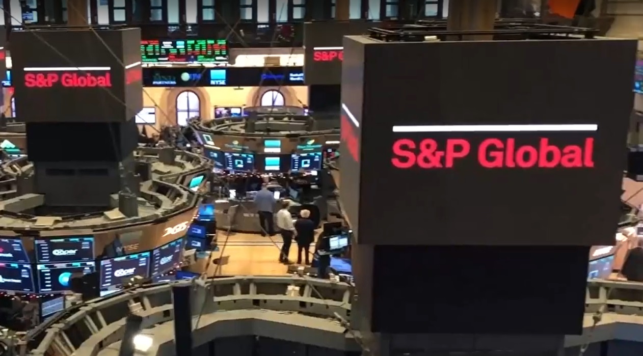 S&P Global Downgrades US Banks Amid Growing Sector Concerns