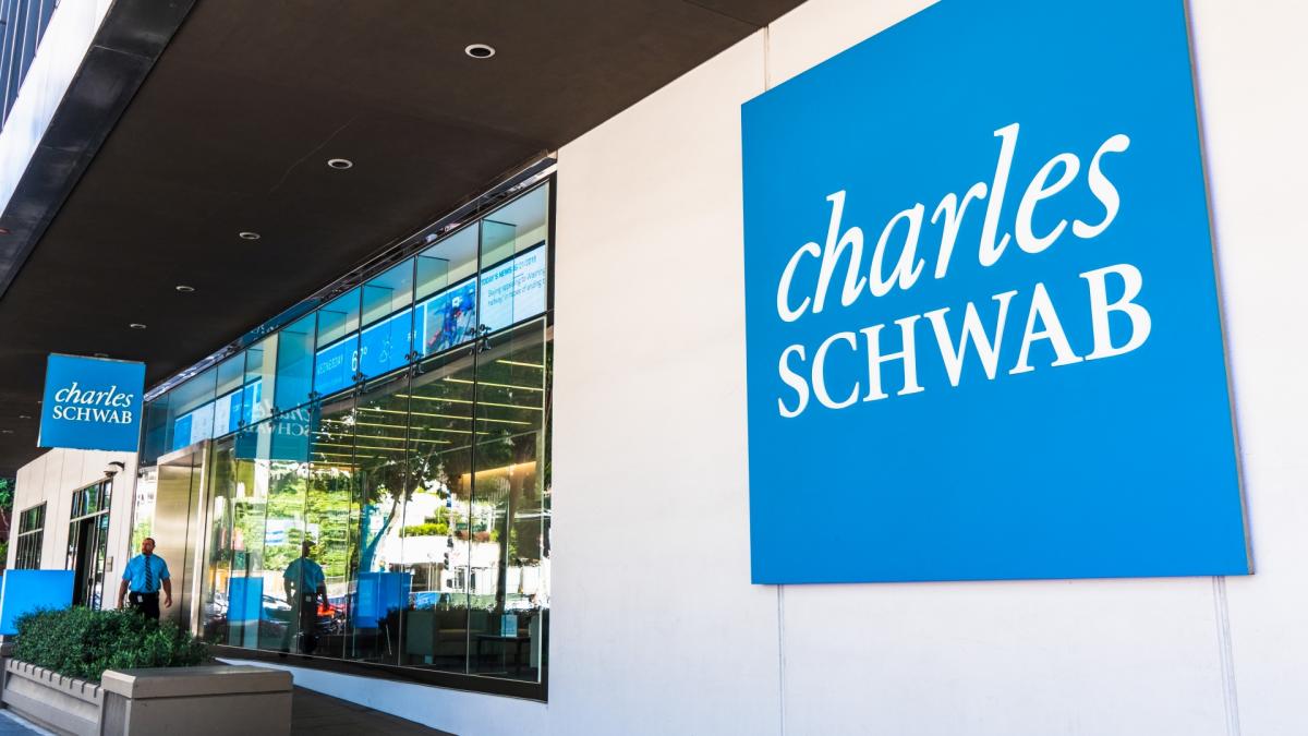 Charles Schwab Announces Staff Reductions Amid Economic Pressures