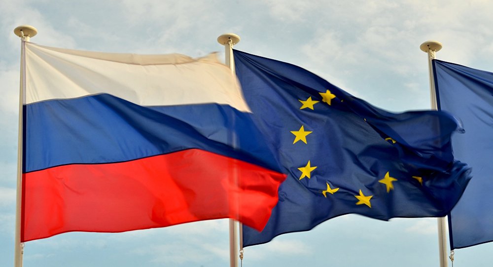 EU Imposes Ban on Russians Bringing Personal Items into the Bloc