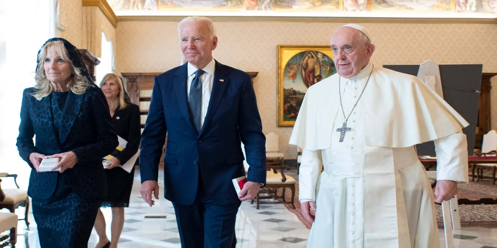 Biden and Pope Discuss Israel-Gaza Developments