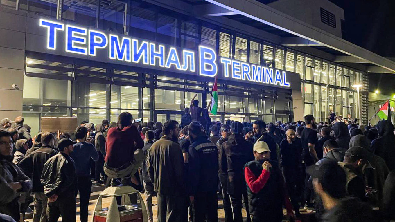 Dagestan Airport Incident: Protests Erupt Over Israeli Plane Landing