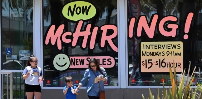 US Job Growth Surges in September Amid Economic Uncertainties