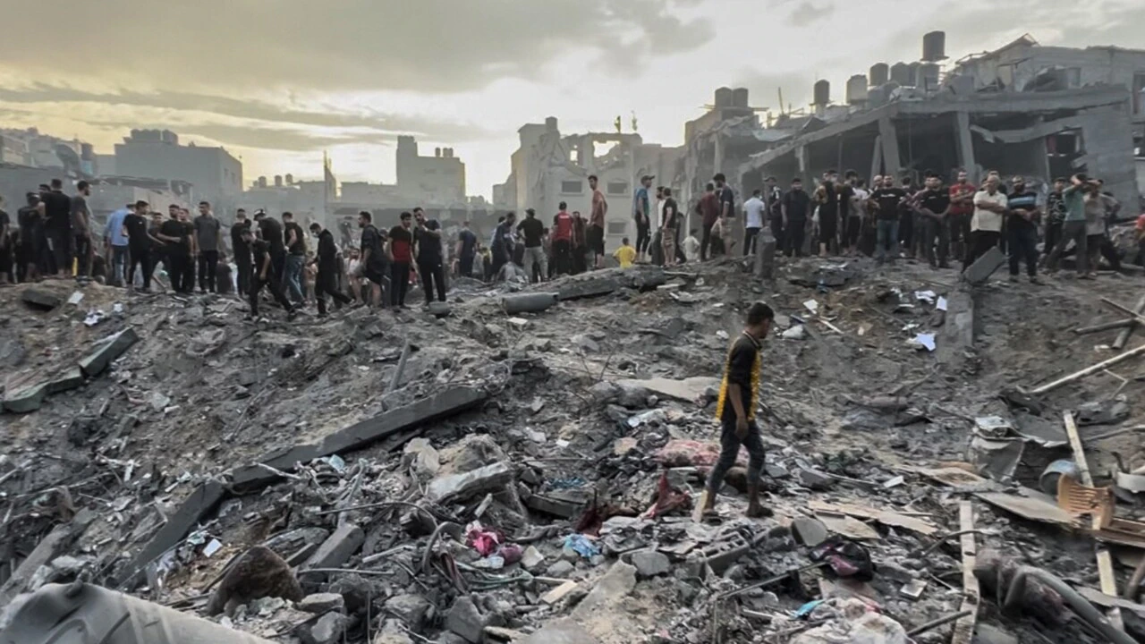 Israeli Airstrikes Target Hamas Commander in Gaza Refugee Camp