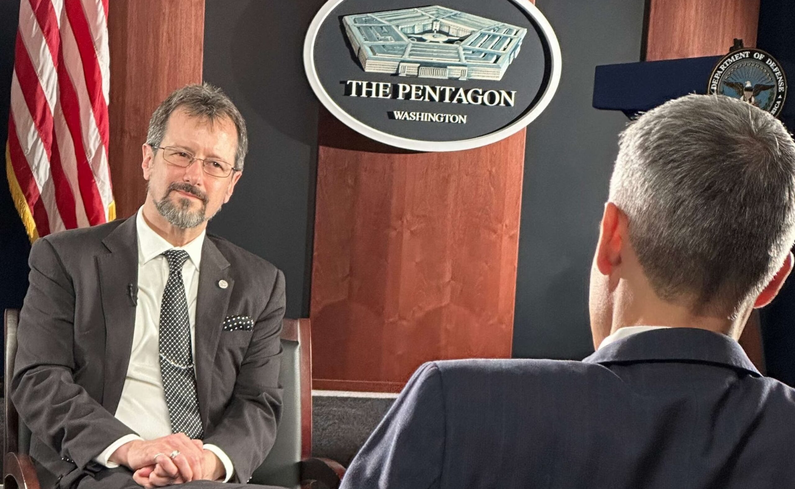 Pentagon UFO Investigation Office Director to Retire