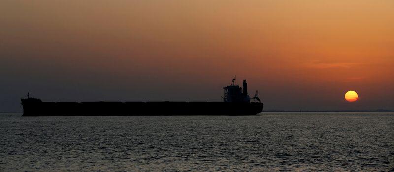 US Sanctions Maritime Firms Over Russian Oil Price Cap Violations