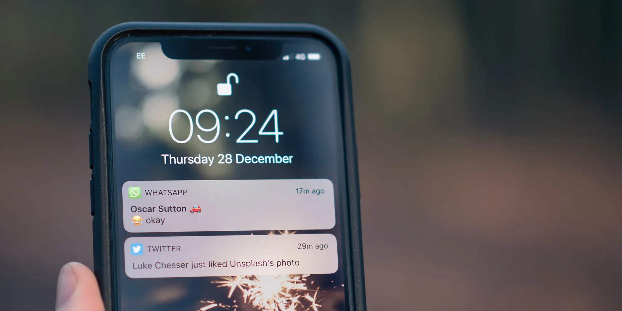 Senator Wyden Raises Concerns Over Foreign Governments Using Push Notifications for Spying