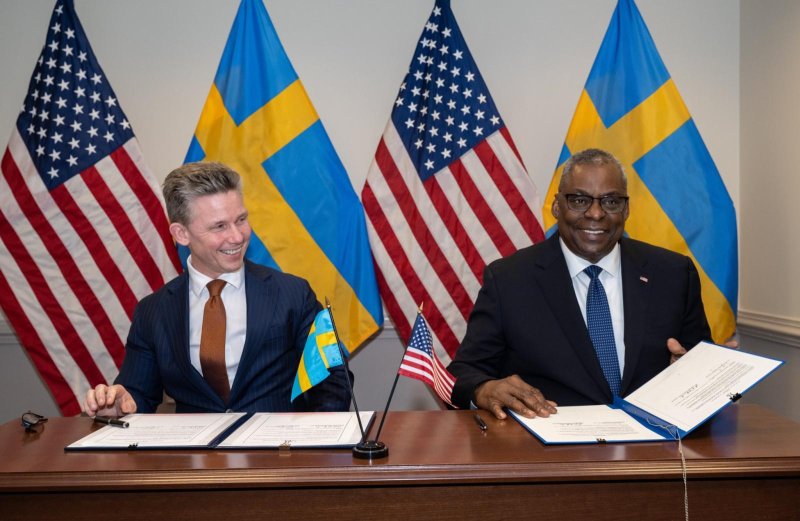 Sweden Grants US Troops Access to Swedish Military Bases