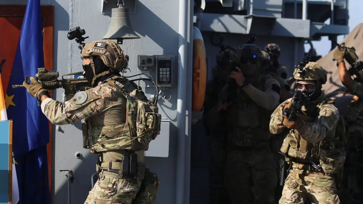 US Confirms Death of Two Navy SEALs During Somalia Mission