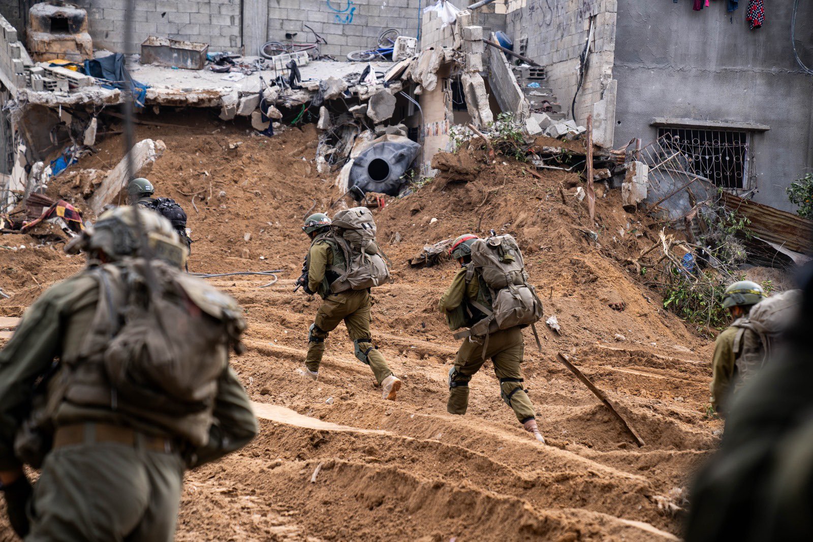 US Official Says Israel is Beginning “Lower-Intensity” Operations in Gaza