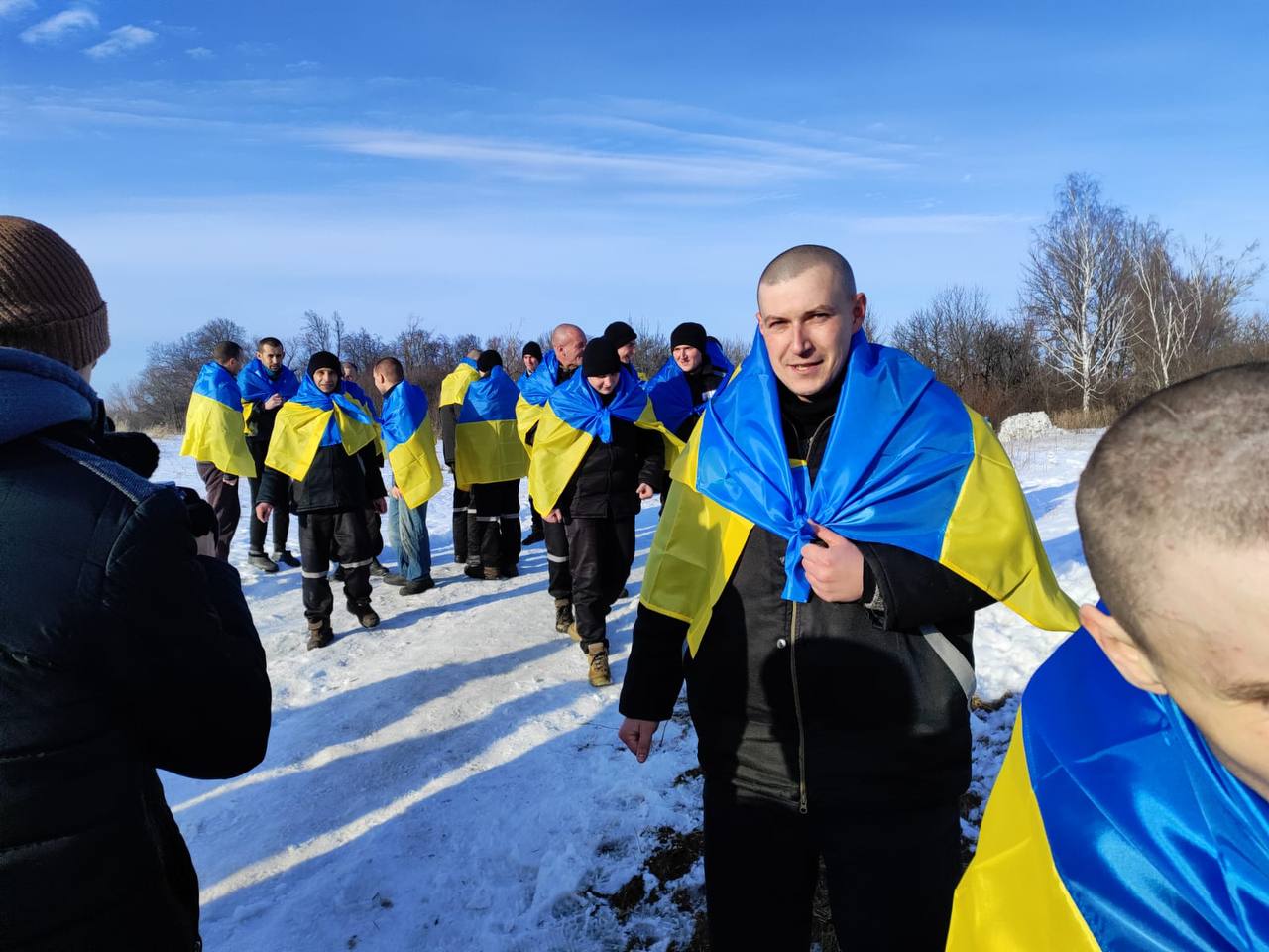 Russia and Ukraine Conduct Large Prisoner Swap Amid War