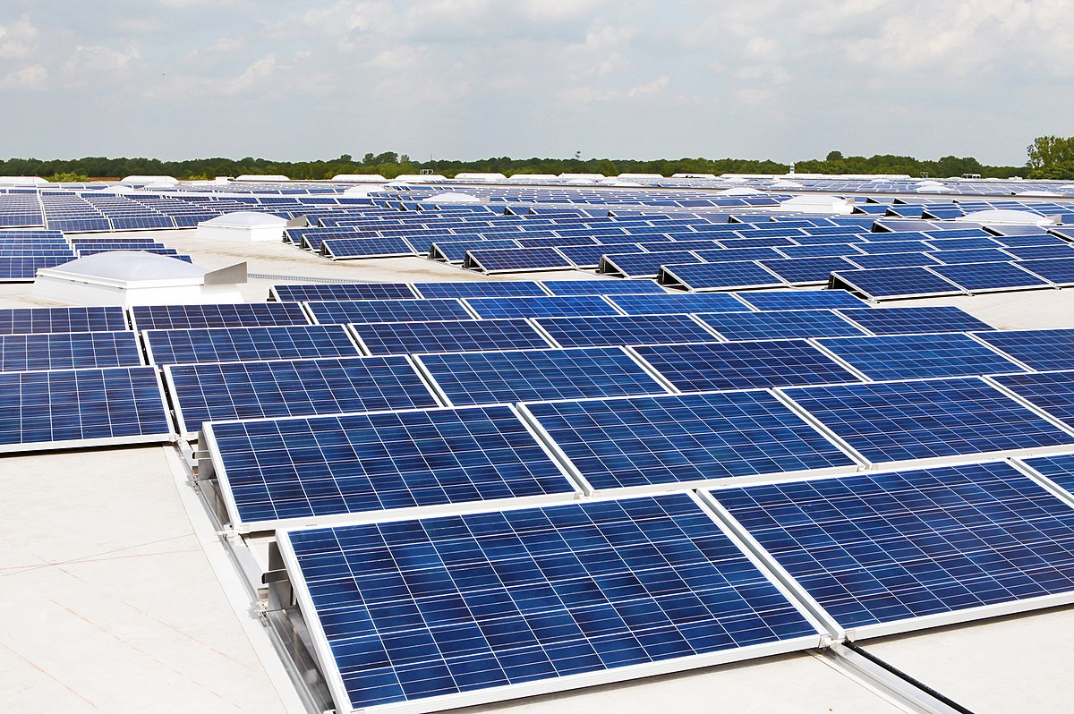 Bipartisan Group of Senators Push for Higher Tariffs on Chinese Solar Imports