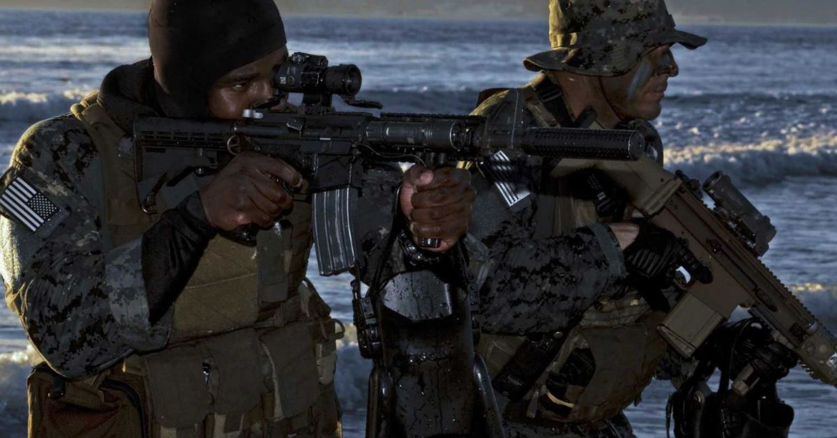 US Identifies Two Navy SEALs Missing in Maritime Operation