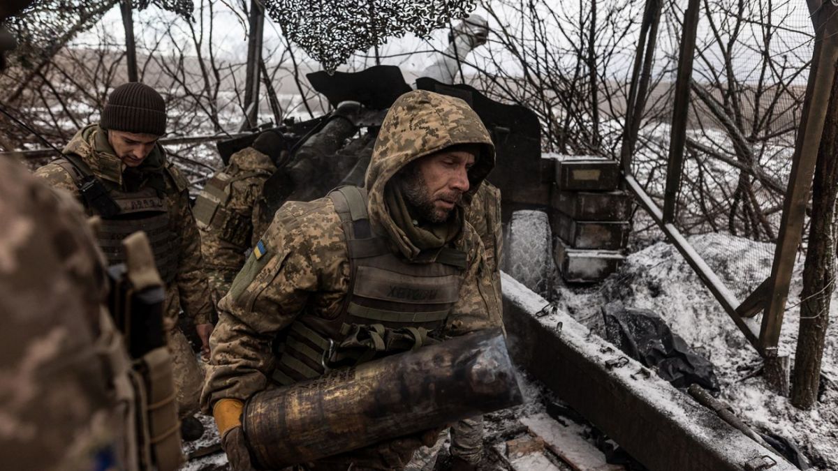Former NATO Commander Says Potential Negotiations To End Russia-Ukraine War Anticipated Later This Year