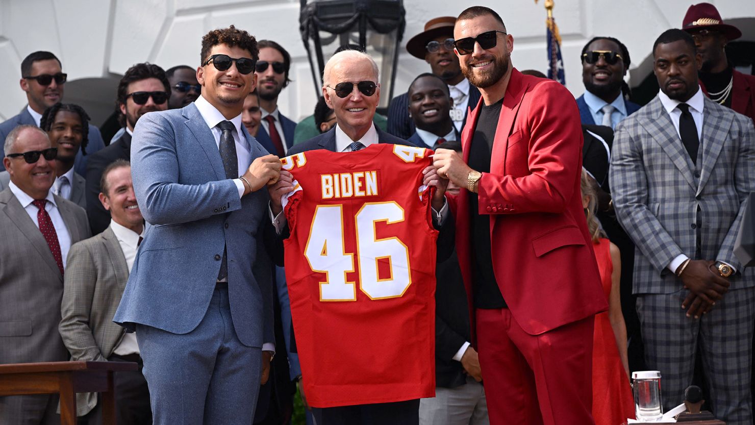 White House Teams Up with Major Sports Leagues to Promote Healthy Living