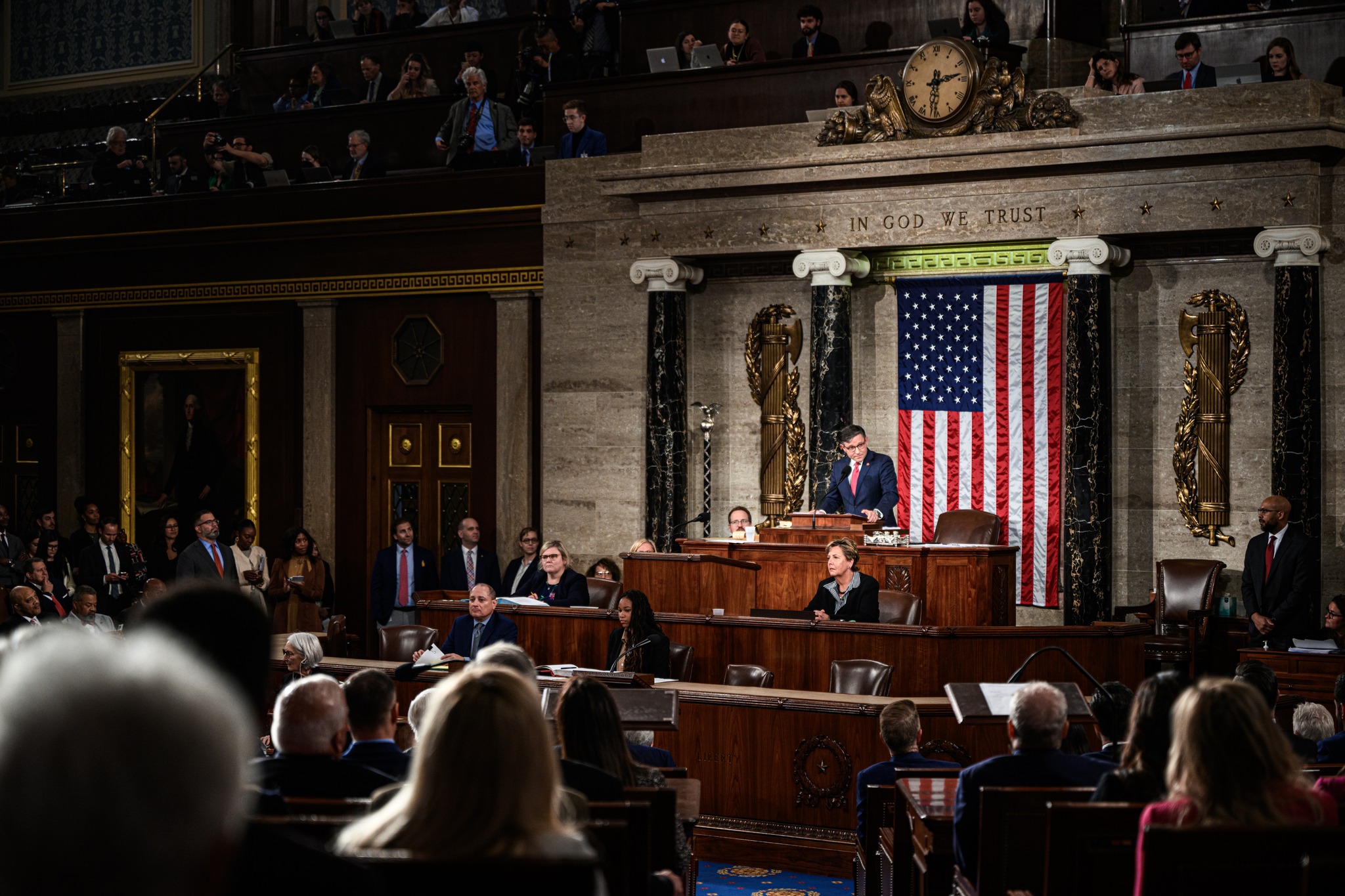 Polish Foreign Minister Urges US House Speaker to Approve Ukraine Funding, Warns US ‘Credibility’ at Stake