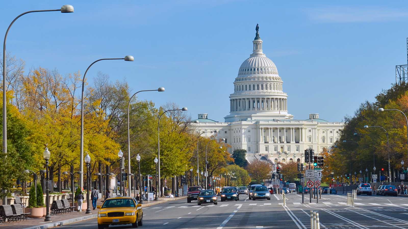 Top Senators Introduce Bill Requiring Congressional Approval for Trade Tariffs, Aims to Limit Presidential Authority