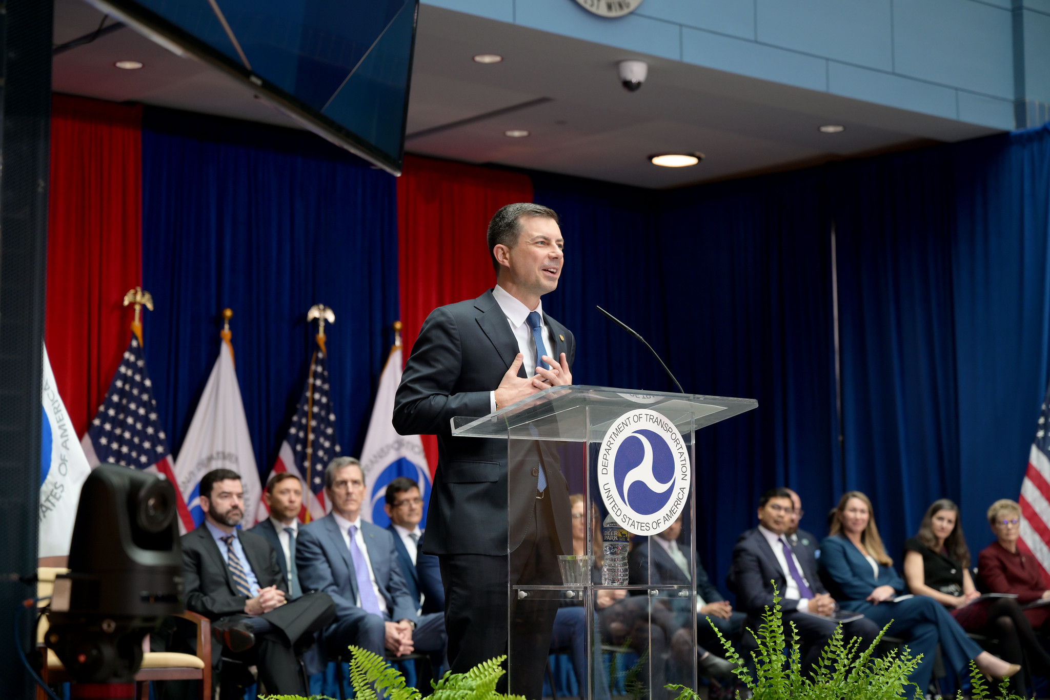 Transportation Secretary Calls on Boeing to Cooperate in Investigation After Not Providing NTSB Requested Documents