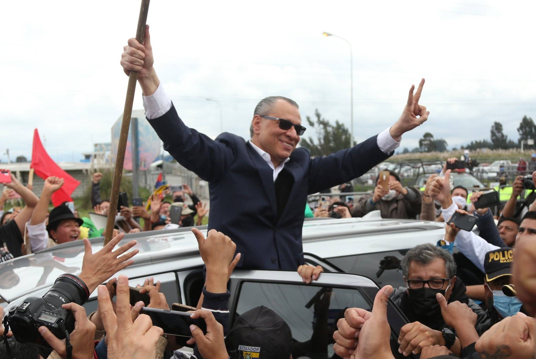 Ecuador Seeks to Arrest Former Vice-President Sheltered in Mexican Embassy