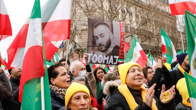 Iranian Rapper Toomaj Salehi Sentenced to Death for Involvement in 2023/2023 Mahsha Amini Protests