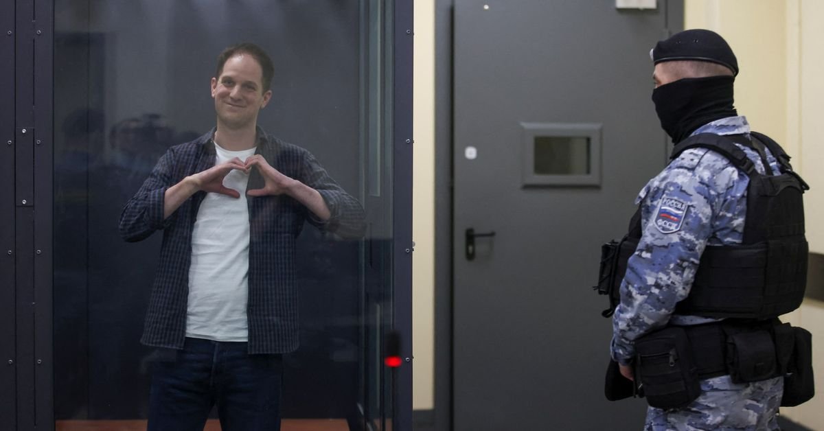 Russian Court Extends American Journalist’s Pre-Trial Detention