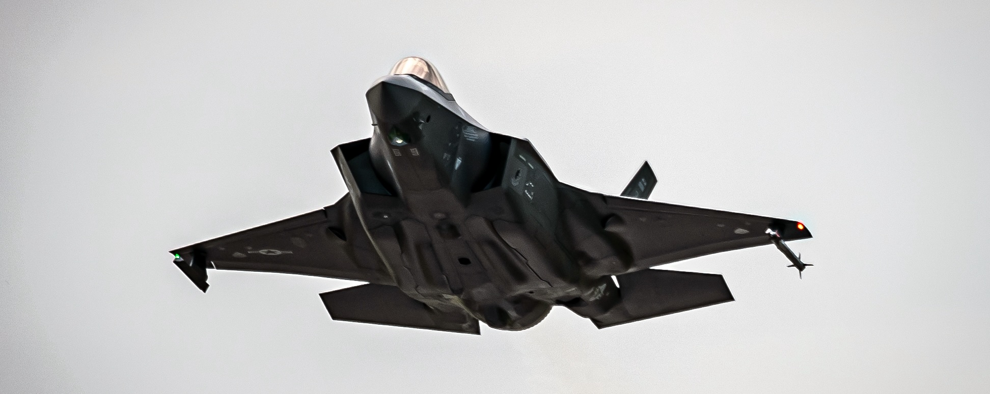 F-35 Lightning II Cleared For Flight in Stormy Conditions After 4-Year Ban