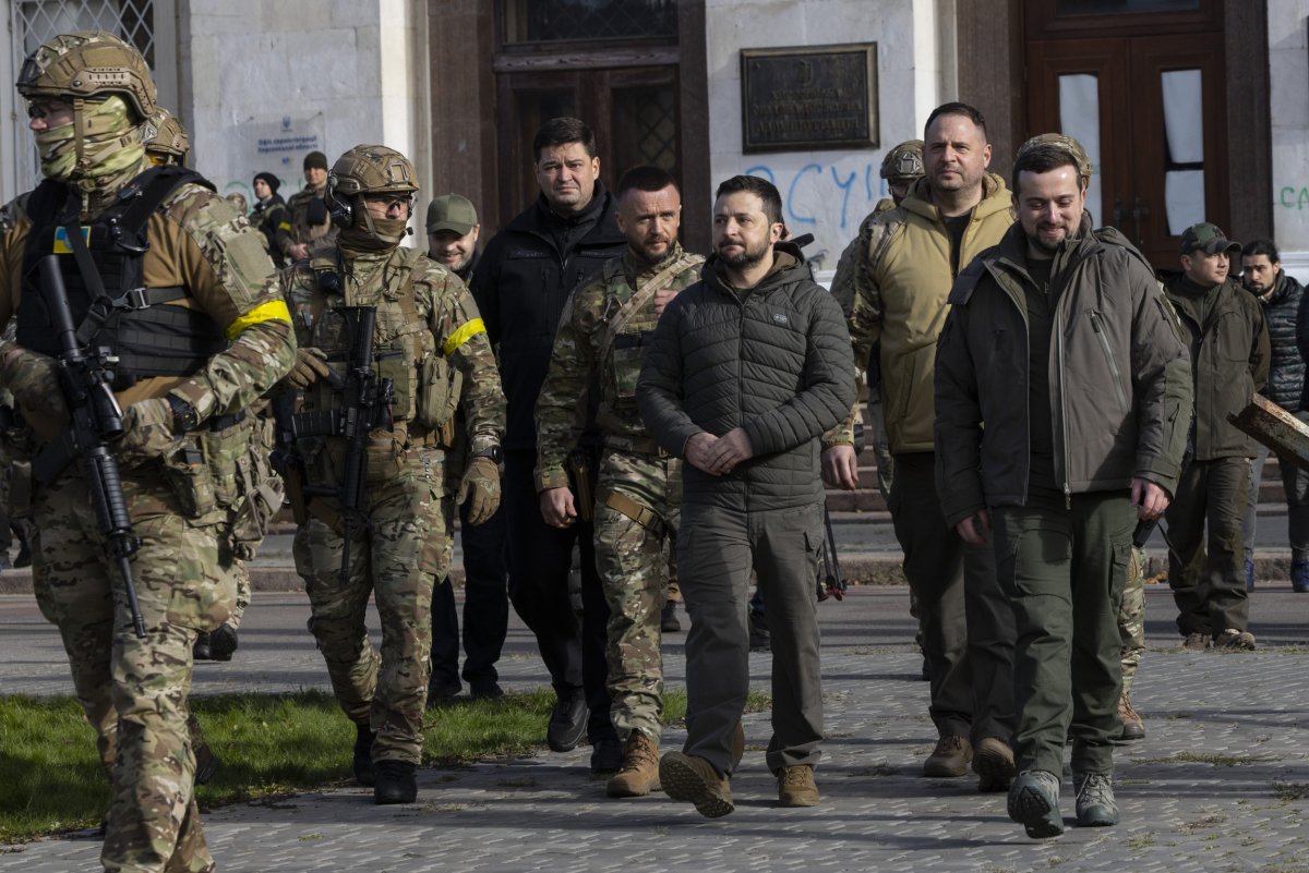 Polish Man Arrested for Alleged Espionage and Assassination Plot Against Ukrainian President