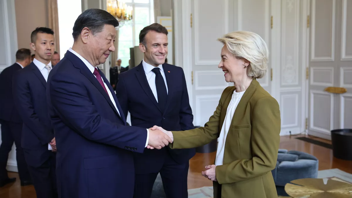 EU Leaders Call on Chinese President to Help Resolve Ongoing International Conflicts During Meeting in Paris