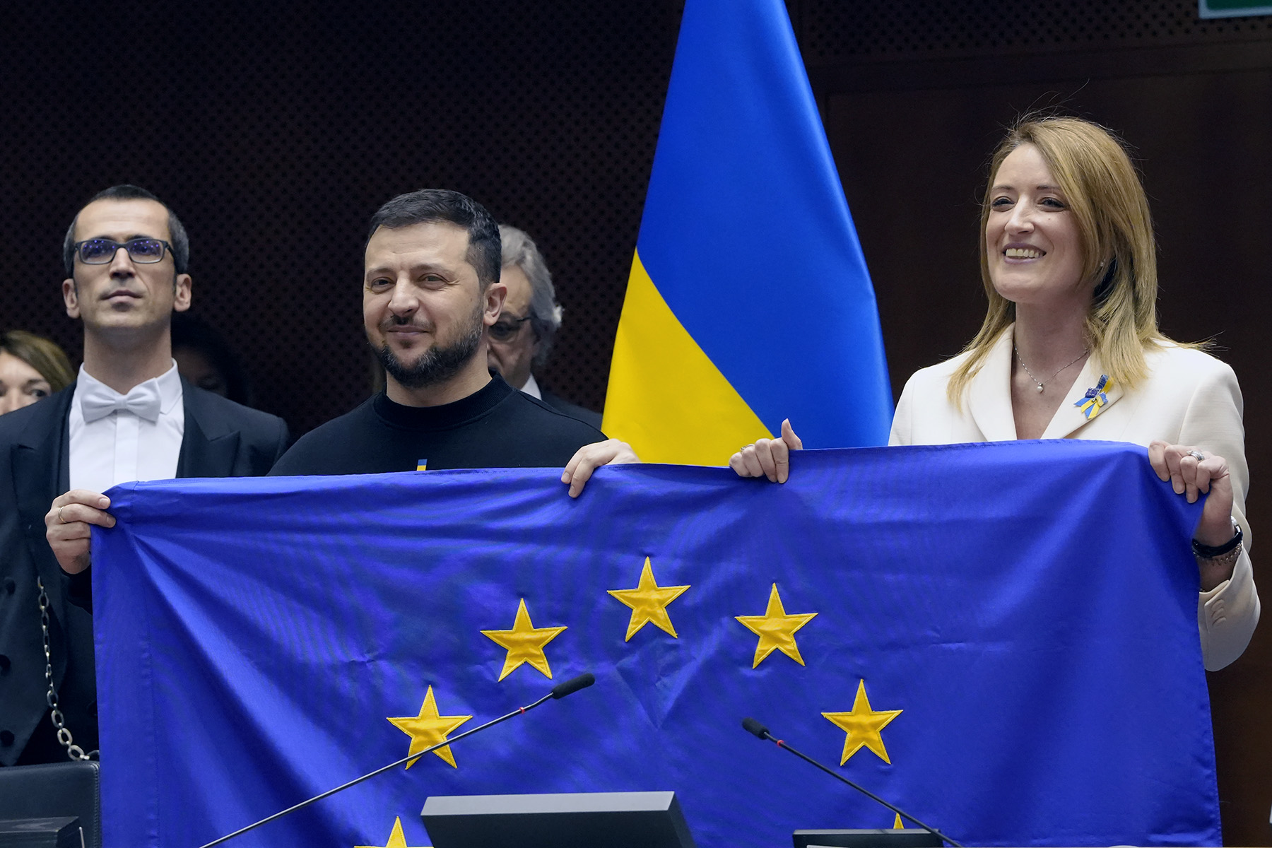 EU Commits to Long-Term Security Support for Ukraine