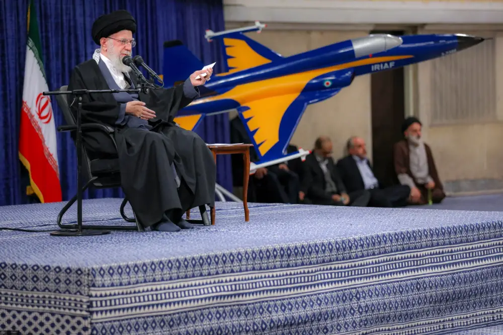 Ayatollah Khamenei Praises Pro-Palestinian Protesters on US Campuses