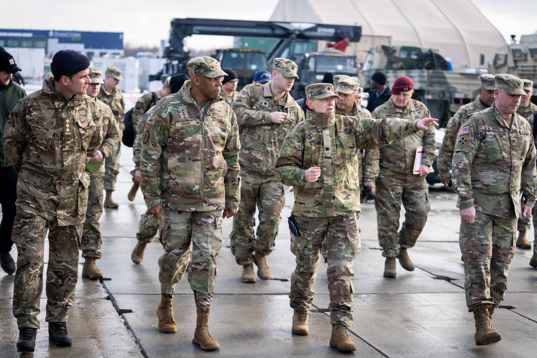 Top US General Says No Military Trainers for Ukraine Until War Ends
