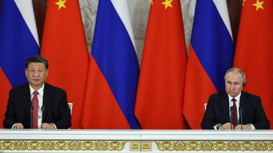 Top US Official Warns of Possible Sanctions to Prevent China-Russia Trade Amid Ukraine War