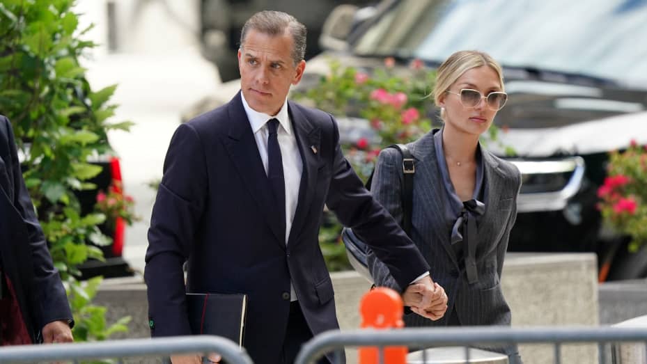 Hunter Biden’s Criminal Trial Begins, First Lady Attends