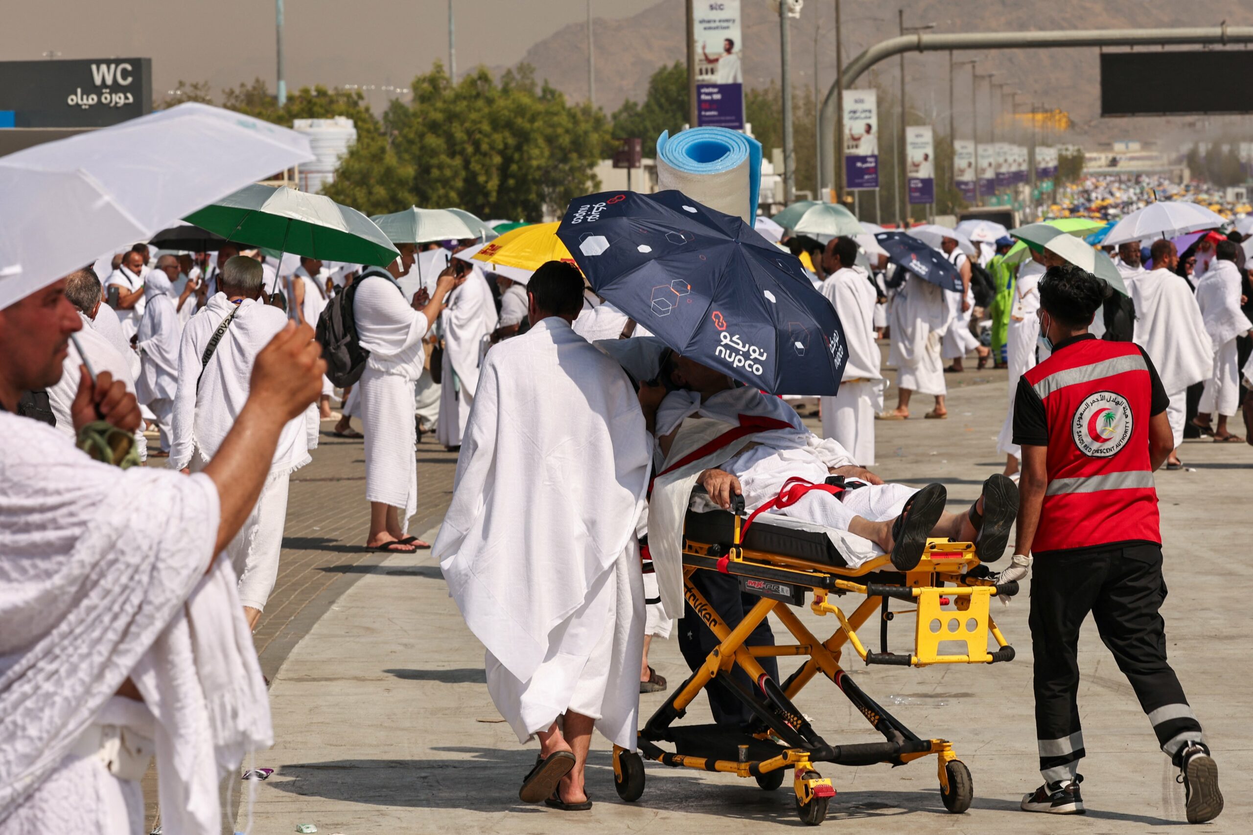 500+ Pilgrims Die in Mecca Amid 125° Temperatures