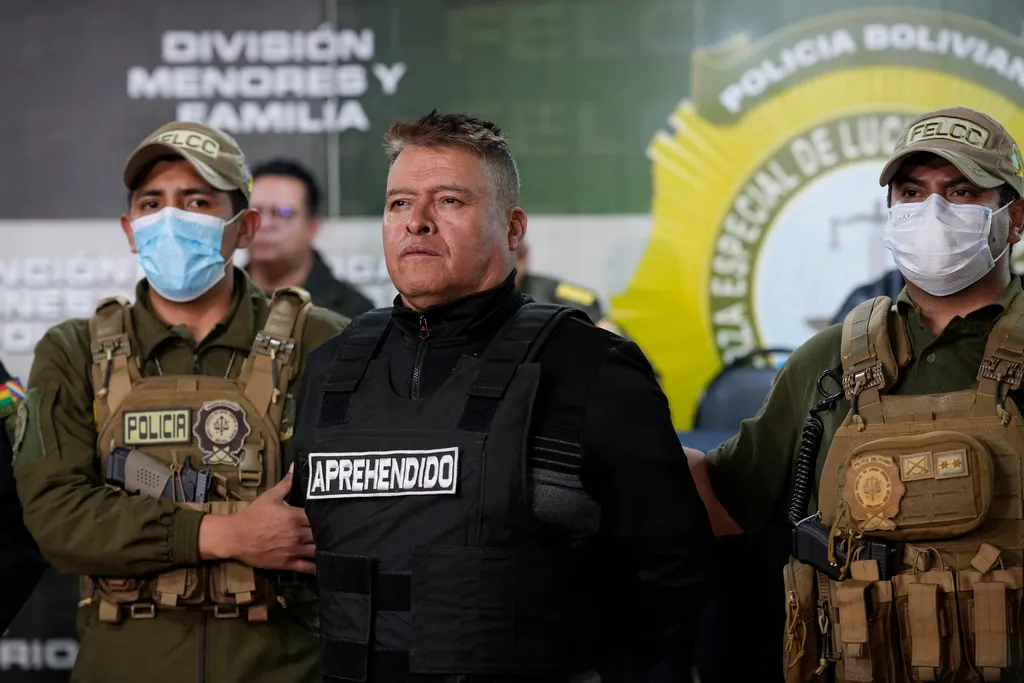 Bolivia Thwarts Military Coup Attempt, Arrests Top Military Officials