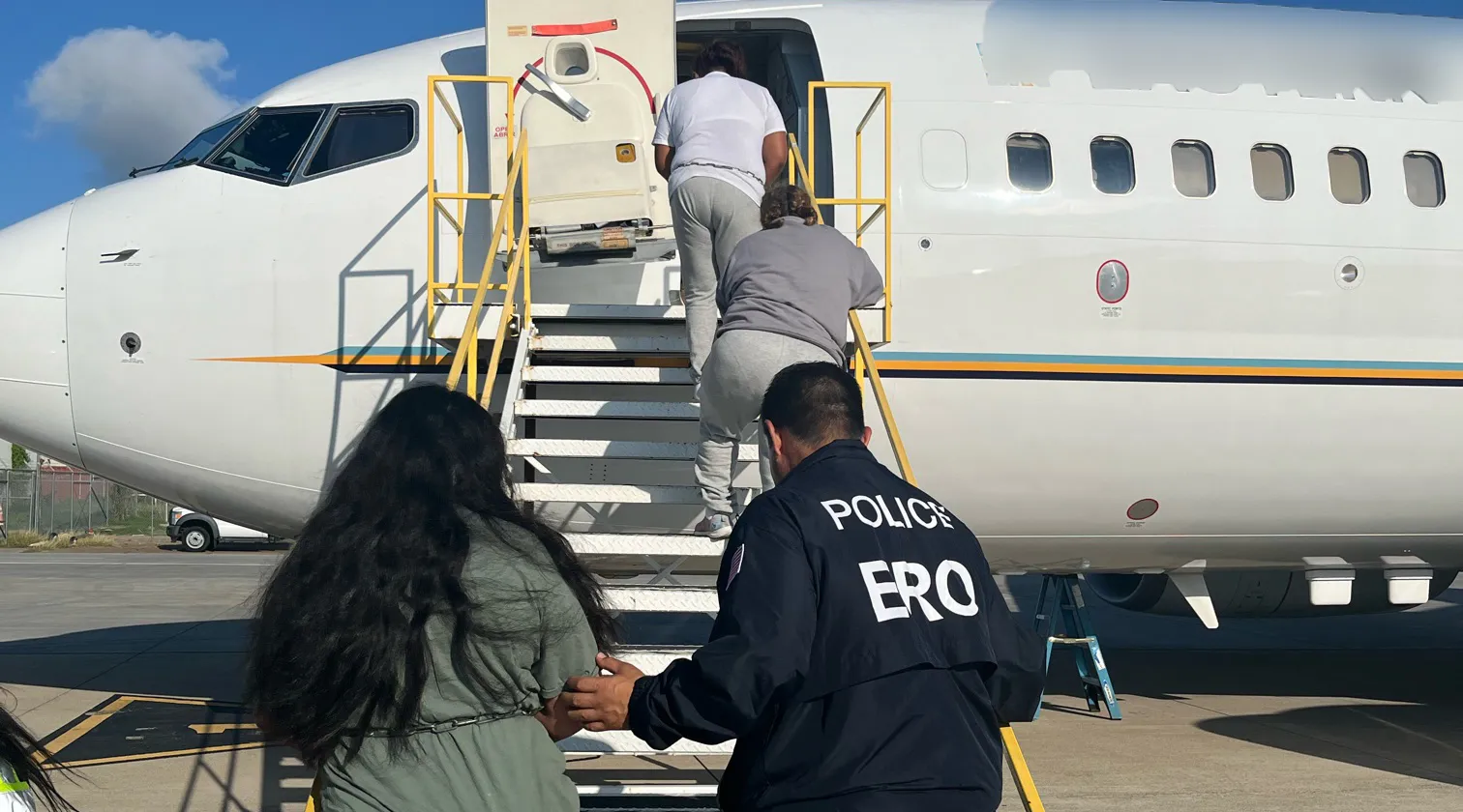 US Deports 116 Chinese Migrants Who Illegally Entered US
