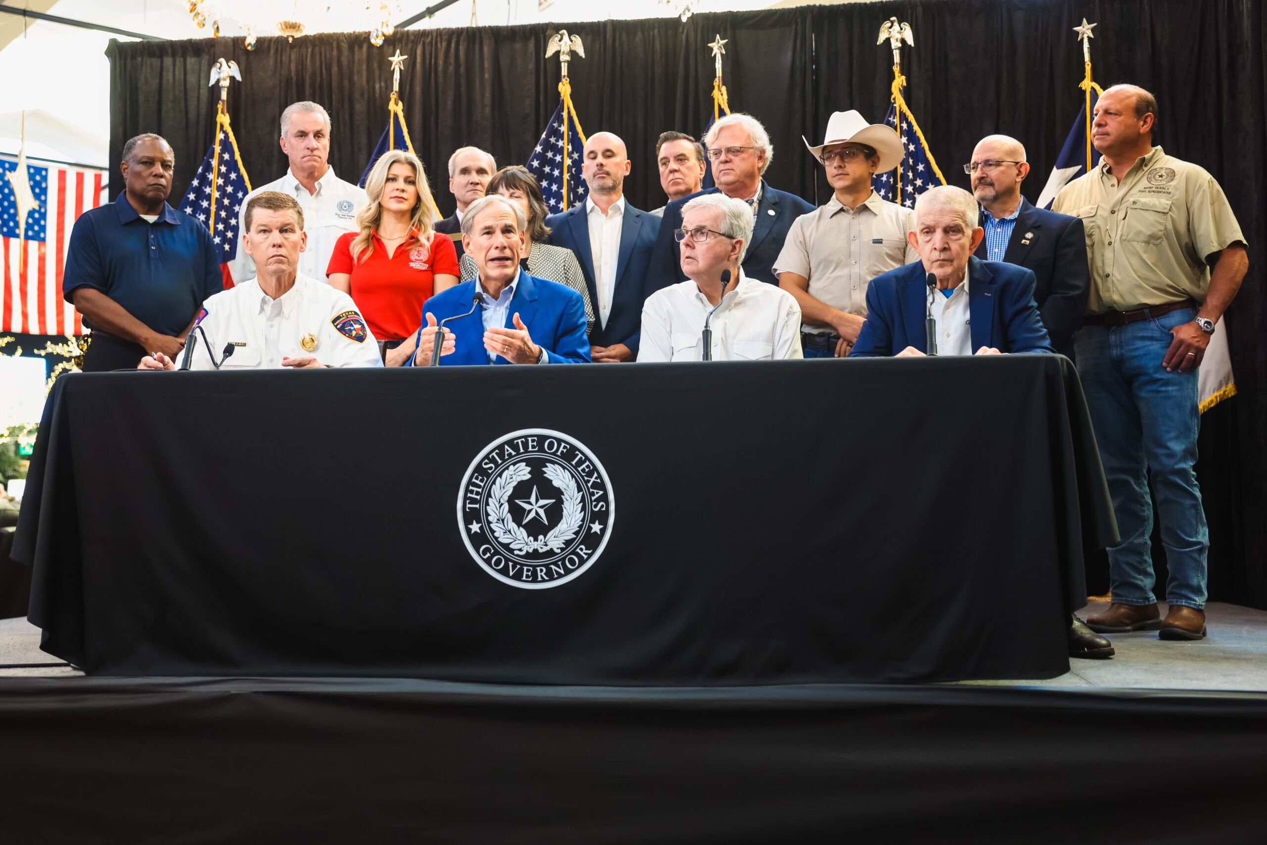 Texas Governor Calls for Investigation into Utility Response Following Hurricane Beryl