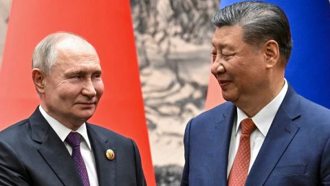 Xi & Putin Pledge to Continue Strengthening China-Russia Relations