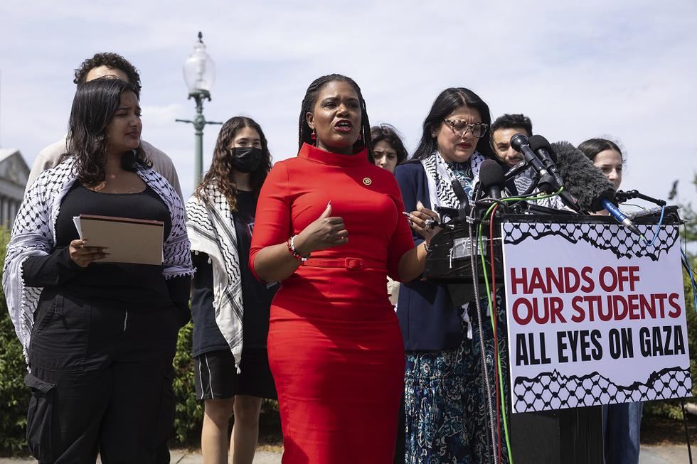 Squad Member Cori Bush Loses Primary, Blames AIPAC & Vows to ‘Tear’ Them Down